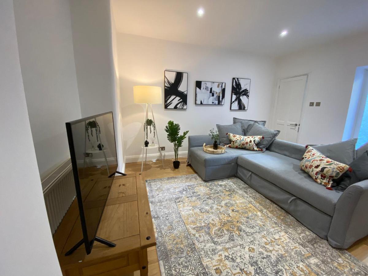 לונדון Fantastic Spacious Garden Flat With Own Private Entrance מראה חיצוני תמונה