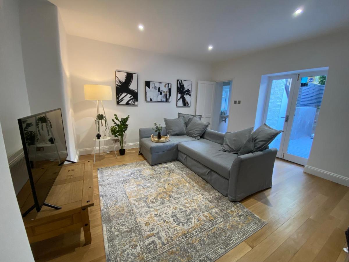 לונדון Fantastic Spacious Garden Flat With Own Private Entrance מראה חיצוני תמונה