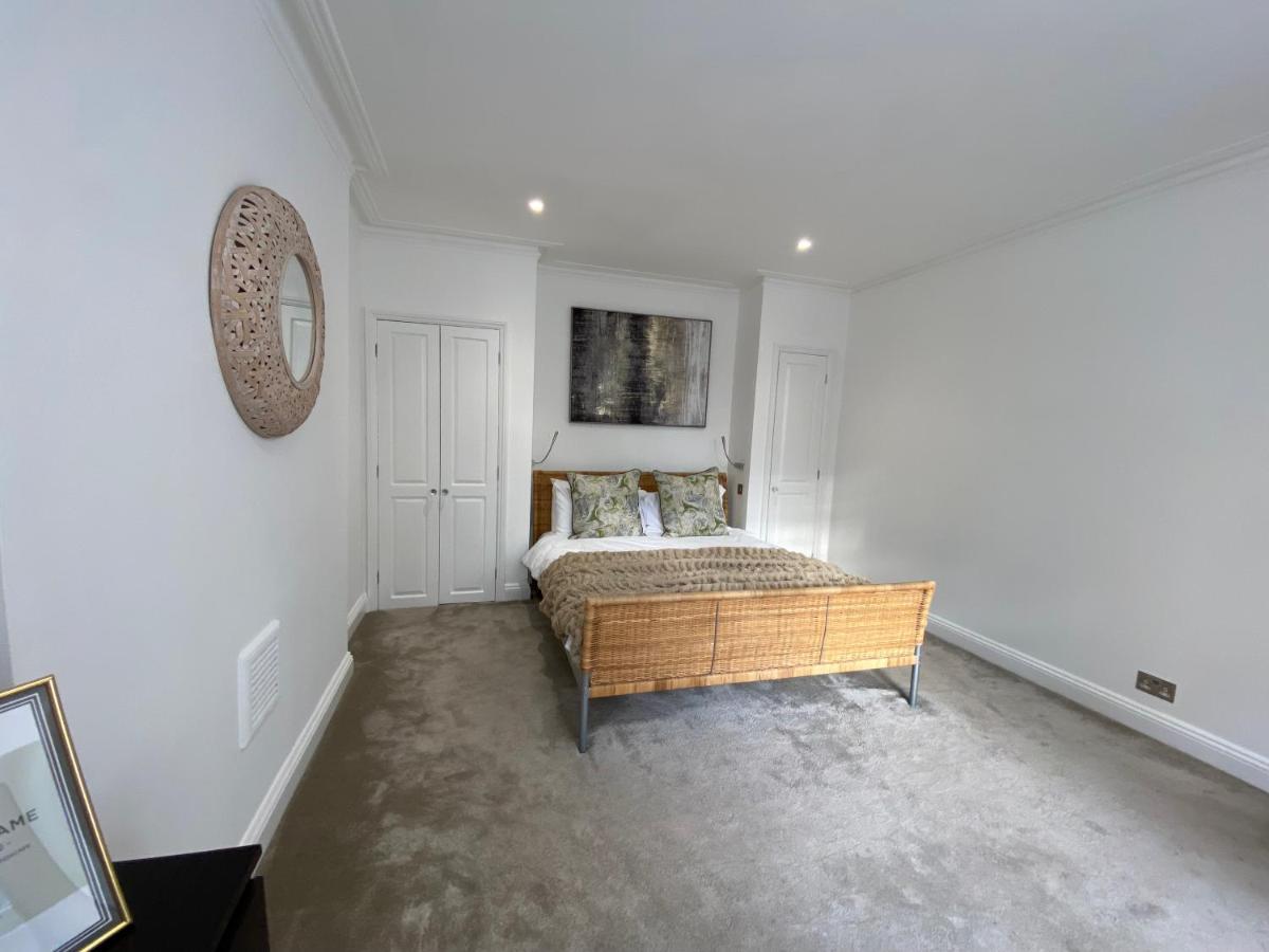 לונדון Fantastic Spacious Garden Flat With Own Private Entrance מראה חיצוני תמונה