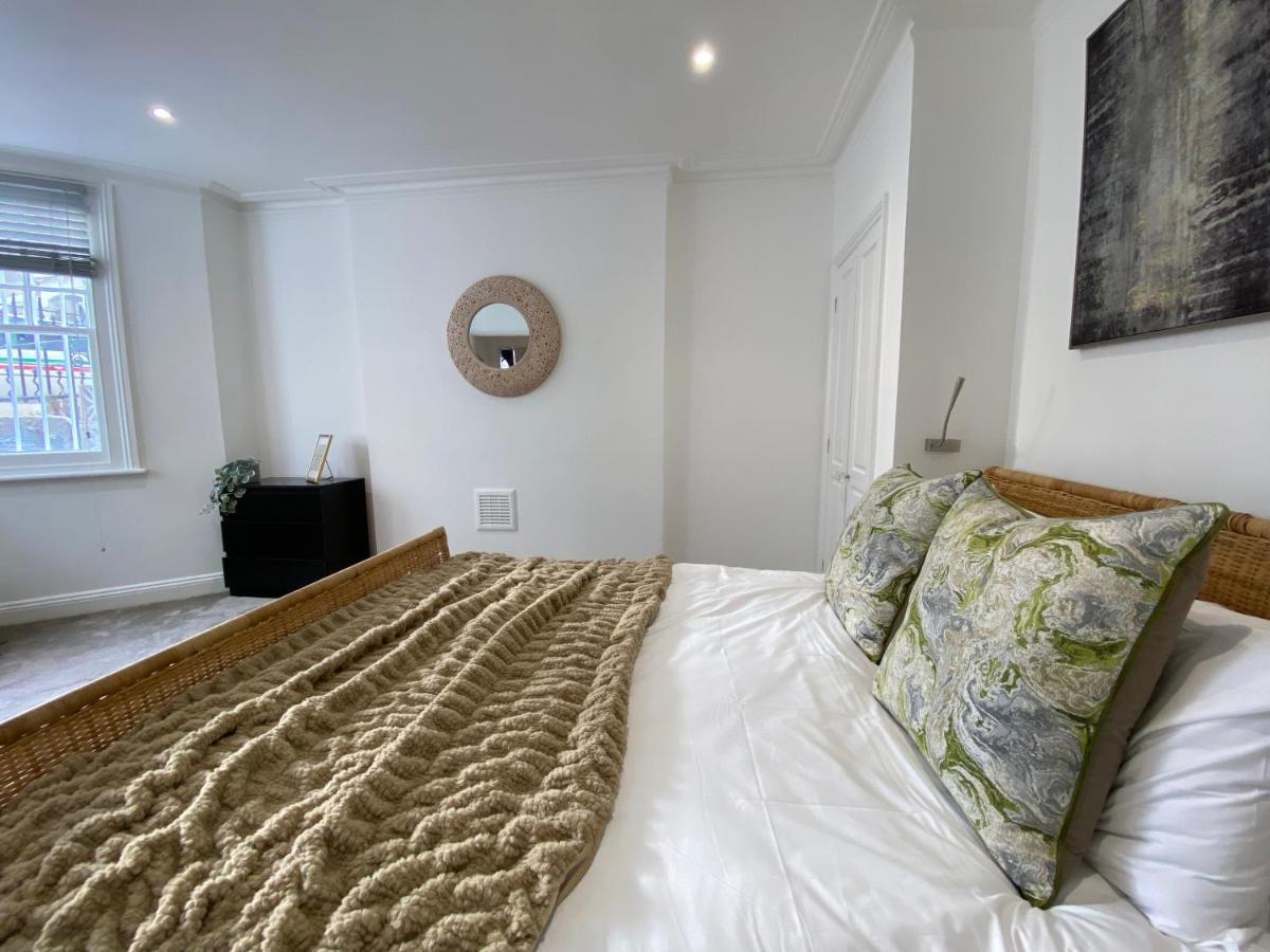 לונדון Fantastic Spacious Garden Flat With Own Private Entrance מראה חיצוני תמונה